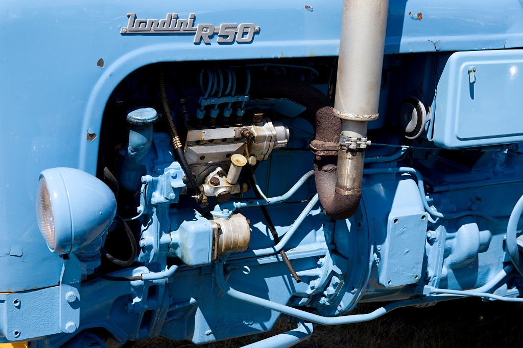 Tractor oldtimer landini r50 landbouw veeteelt industrie vee polder agrarisch agricultuur milieu klimaat stikstof co2 bio ecologisch biologisch natura2000 planetproof natura 2000 veehouderij